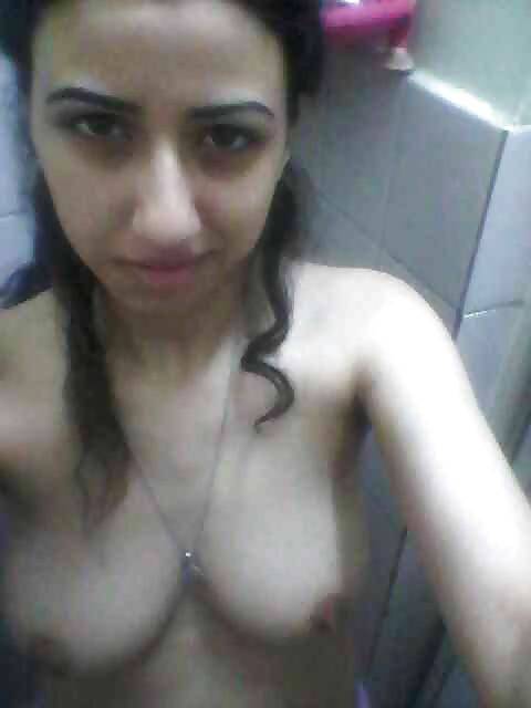 Vanilla B. reccomend naked american girl selfie in bathroom