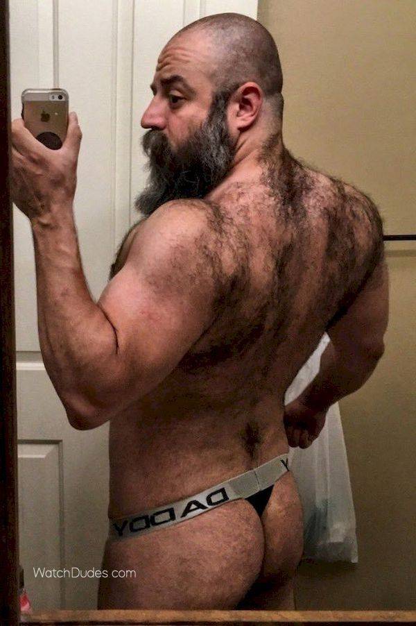 Mad M. reccomend muscle bears men naked